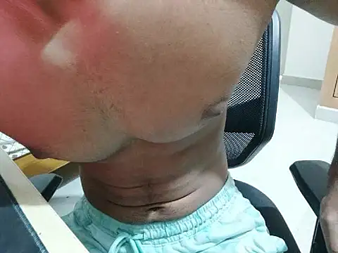 kratosTheHunk online show from 04/21/26, 07:47