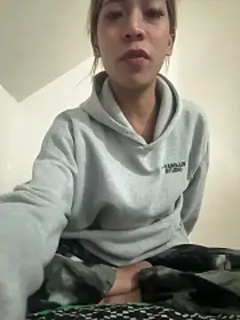 vanessamarieee online show from 03/17/26, 05:38