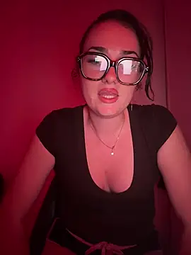 Claraaaaa06 online show from 04/21/26, 07:28