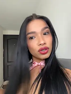 Snapshot of Bella_Smithe chatting on 06/05/26, 04:13 Bella Smithe online show from 06/05/26, 04:13
