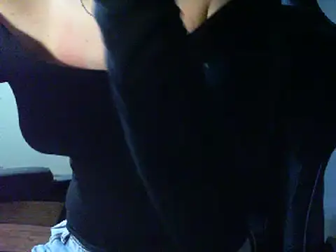 lolit cat online show from 04/12/26, 10:48