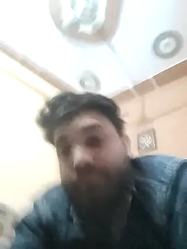 Snapshot of areee214 chatting on 03/04/26, 07:03 areee214 online show from 03/04/26, 07:03