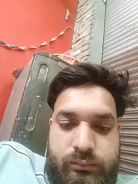 Snapshot of areee214 chatting on 03/05/26, 09:00 areee214 online show from 03/05/26, 09:00