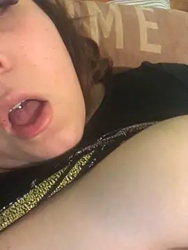 anabellaa00 online show from 05/01/26, 11:53