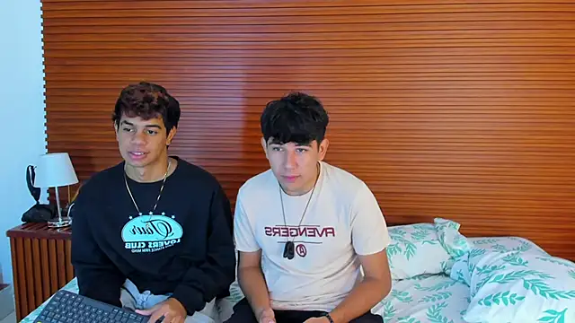 peakk twiinns online show from 04/22/26, 11:23