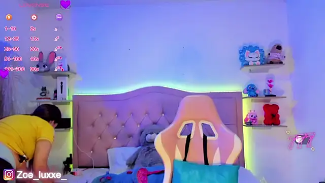 Zoe Luxxe  online show from 05/23/26, 12:16