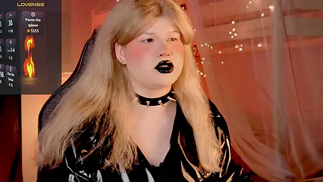 LilithNlsn online show from 04/12/26, 01:10