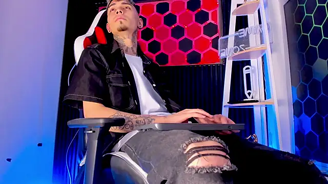 Max Hader  online show from 03/20/26, 04:17