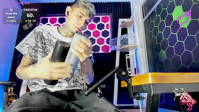 Max Hader  online show from 04/03/26, 03:04