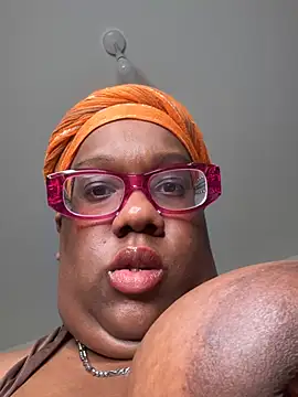 SweetCurvyRose online show from 03/05/26, 09:11