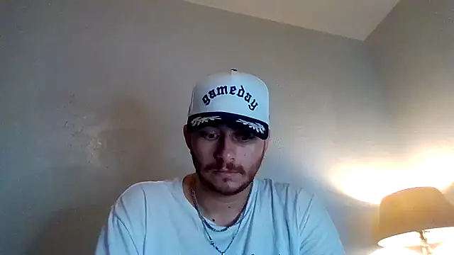 Snapshot of TallHungandCloudy69 chatting on 03/18/26, 01:09 TallHungandCloudy69 online show from 03/18/26, 01:09