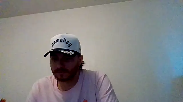 Snapshot of TallHungandCloudy69 chatting on 04/07/26, 01:50 TallHungandCloudy69 online show from 04/07/26, 01:50