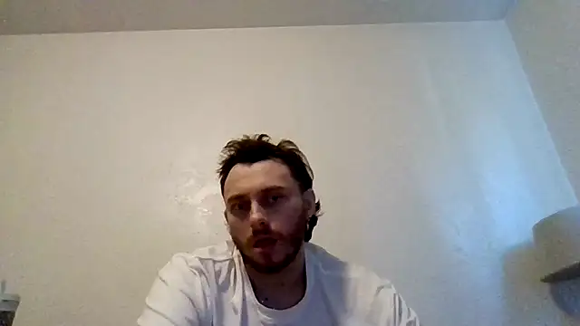 Snapshot of TallHungandCloudy69 chatting on 04/16/26, 07:14 TallHungandCloudy69 online show from 04/16/26, 07:14