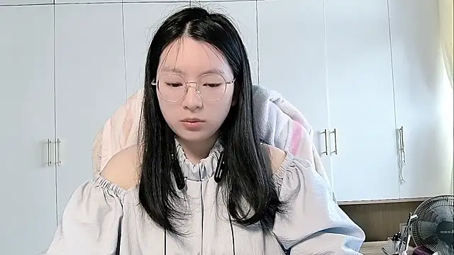 Eeya-36 online show from 04/25/26, 01:41