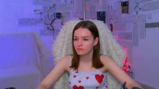 Snapshot of KellieBanshe chatting on 06/19/26, 04:39 KellieBanshe online show from 06/19/26, 04:39