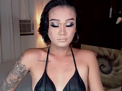 xXLustFullTransXx online show from 03/11/26, 09:54