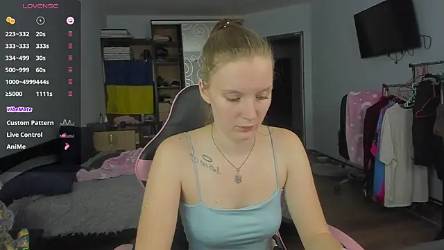 Mary Blu online show from 12/05/25, 02:14