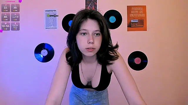 aria wild  online show from 06/13/26, 07:23