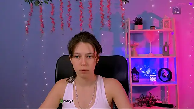 Snapshot of aria_wild_ chatting on 07/21/26, 10:56 aria wild online show from 07/21/26, 10:56