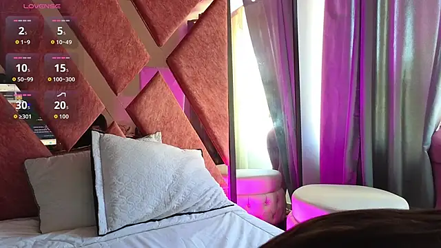 Emma Revees online show from 04/20/26, 08:10