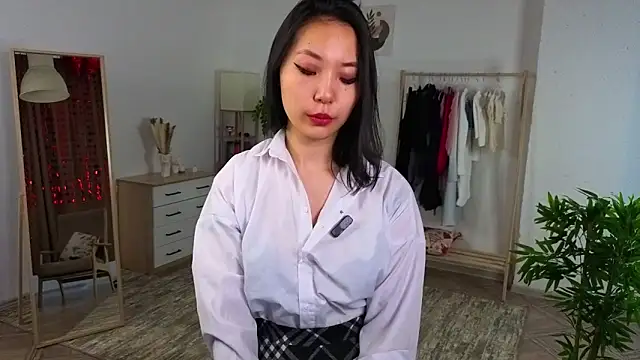 Snapshot of SuzySult chatting on 03/09/26, 11:03 SuzySult online show from 03/09/26, 11:03