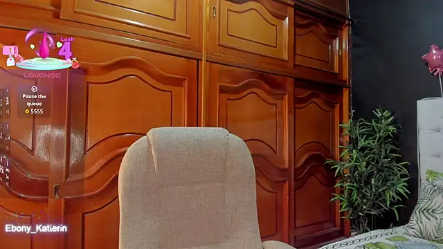 ebony katterin online show from 04/15/26, 11:28