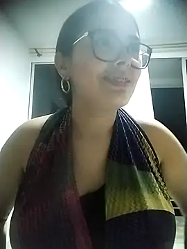 pregnant kitten01 online show from 03/08/26, 12:08