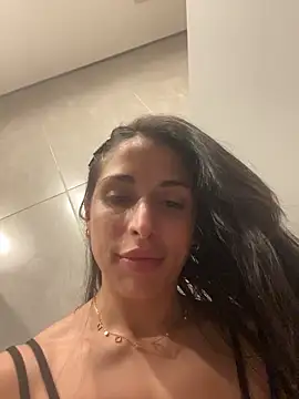 sweetwanda online show from 05/18/26, 03:29