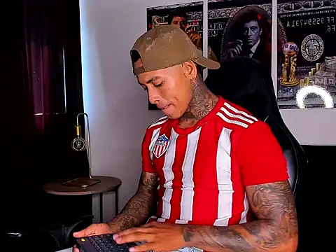 tyler bell  online show from 03/10/26, 01:38