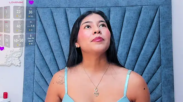 Leandra-Johnson online show from 04/18/26, 01:37