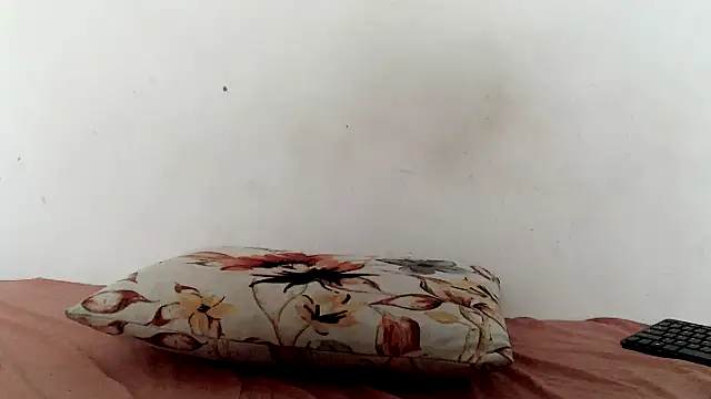 pinkycat online show from 05/08/26, 08:08