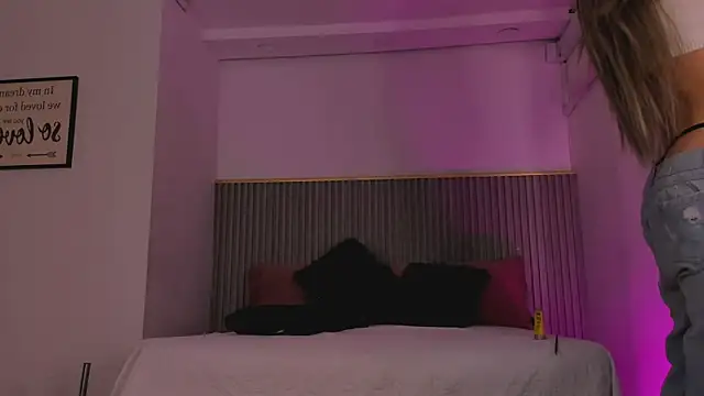 ashvalentine  online show from 07/21/26, 07:27