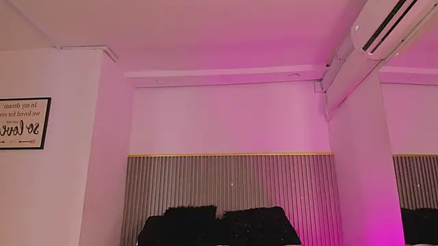 ashvalentine  online show from 07/22/26, 07:38