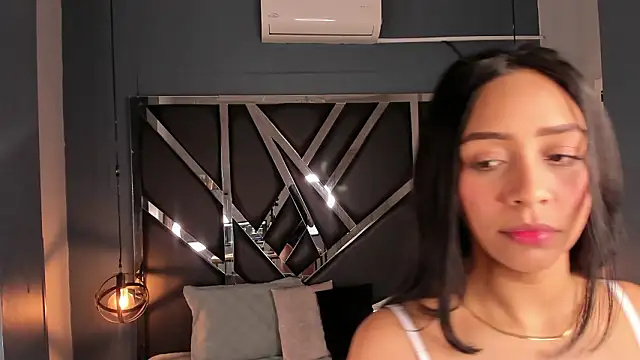 Esmeralda  18 online show from 03/16/26, 07:29