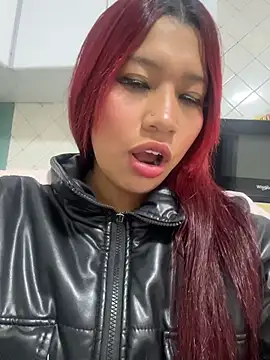 Snapshot of Cherry_Charlottee chatting on 07/17/26, 02:13 Cherry Charlottee online show from 07/17/26, 02:13