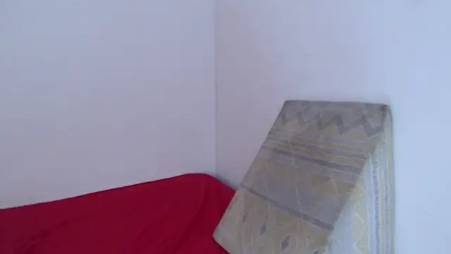 Scarlett Cherry  online show from 04/11/26, 06:01