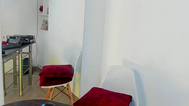 jaade doll online show from 04/18/26, 07:58