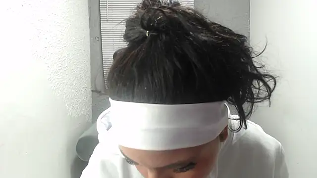 Snapshot of kimmyfuckass chatting on 05/05/26, 12:57 kimmyfuckass online show from 05/05/26, 12:57