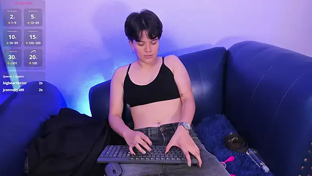 Snapshot of TallSnuSnu chatting on 04/14/26, 08:37 TallSnuSnu online show from 04/14/26, 08:37