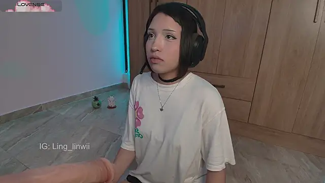 Snapshot of ling_meow chatting on 06/14/26, 03:47 ling meow online show from 06/14/26, 03:47