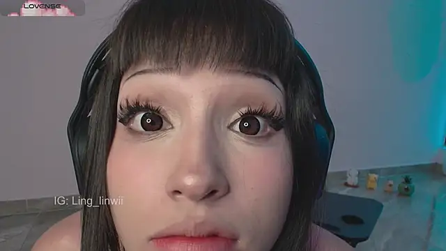 Snapshot of ling_meow chatting on 07/17/26, 01:40 ling meow online show from 07/17/26, 01:40