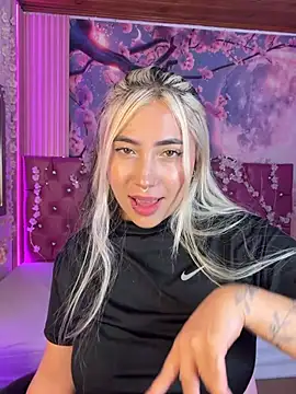 ManuelaVeeleez online show from 07/02/26, 04:51