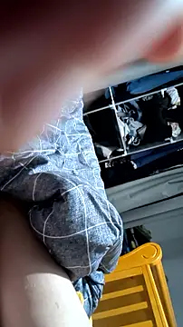 Snapshot of mywife_mademe_takebbc chatting on 03/09/26, 04:05 mywife mademe takebbc online show from 03/09/26, 04:05