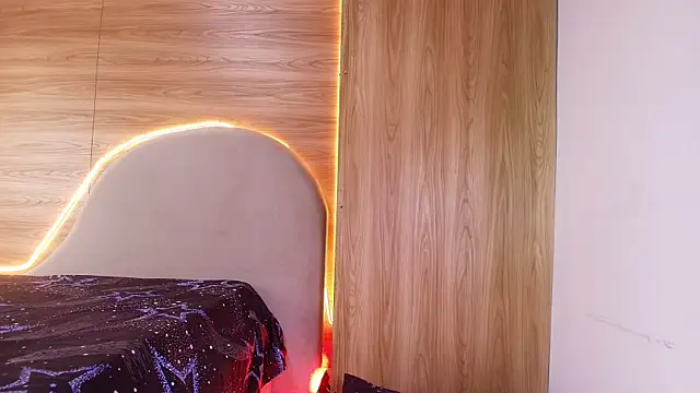 kiara lp online show from 04/10/26, 04:17