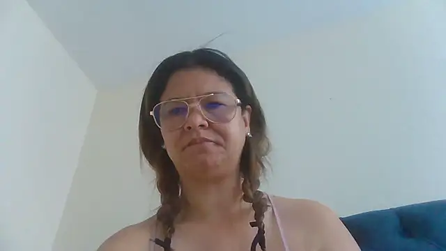 Jiwon Han online show from 03/19/26, 04:44