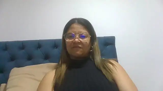 Jiwon Han online show from 04/12/26, 11:10