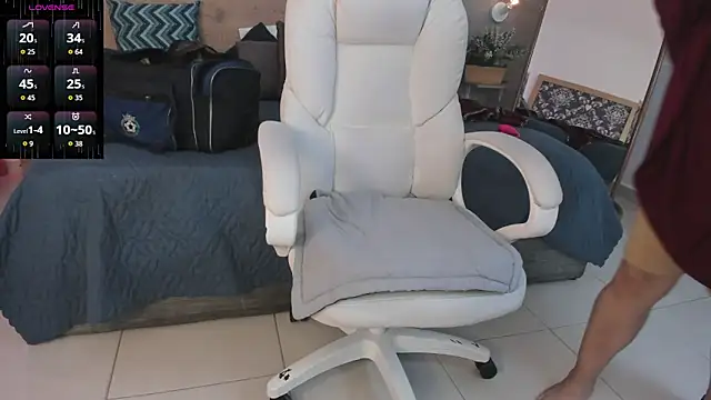  Azahaaraa  online show from 04/09/26, 03:06