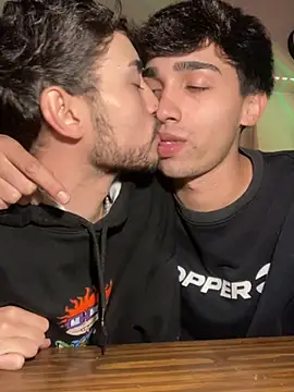 Lucasss2204 online show from 04/15/26, 03:02