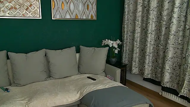 SkinnyNatty online show from 04/07/26, 03:51