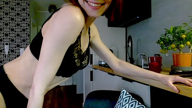 Snapshot of misssweet chatting on 05/08/26, 04:56 misssweet online show from 05/08/26, 04:56